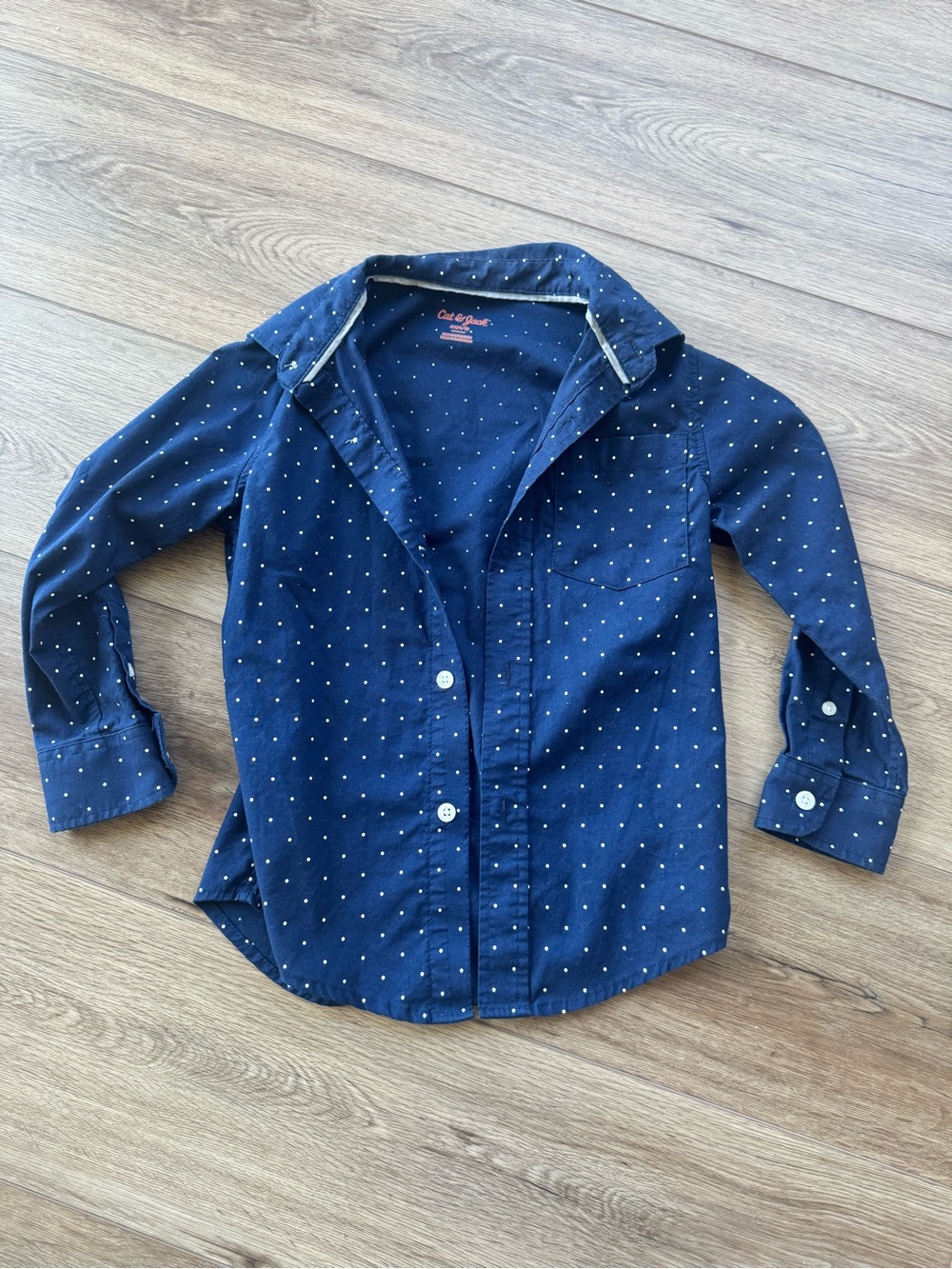 Boys Cat & Jack blue with white polka dots long-sleeved button shirt - XS (4/5)